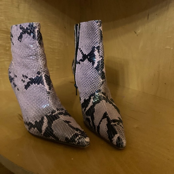 💓🖤PYTHON PRINT BOOTIES by ISAAC - Picture 4 of 5